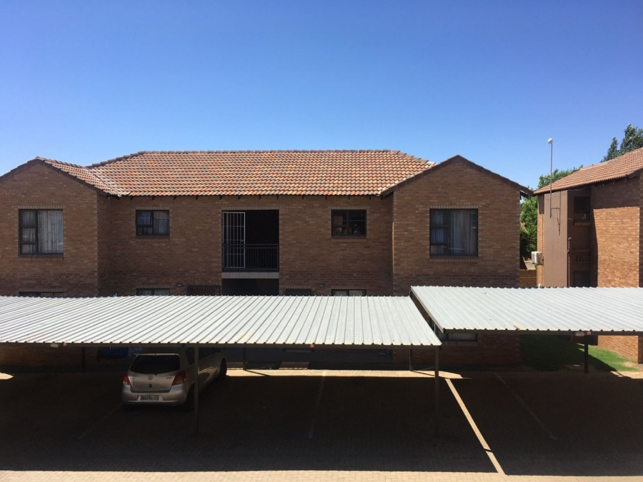2 Bedroom Property for Sale in Vredenhof Sh Free State
